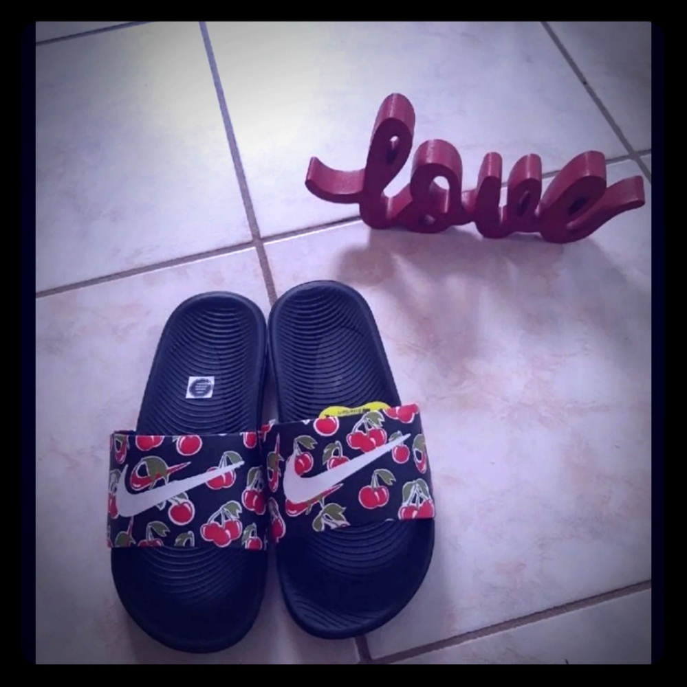 Nike slides